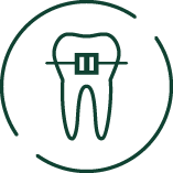 Icono de un diente con brackets que representa ortodoncia